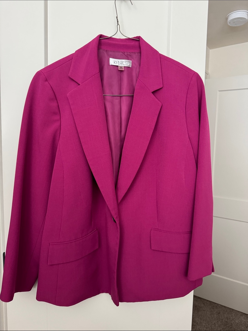 Kasper Hot Pink Single-Button Tailored Blazer